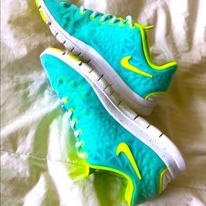 Women's Nike Free Sneakers  Aqua  size 7